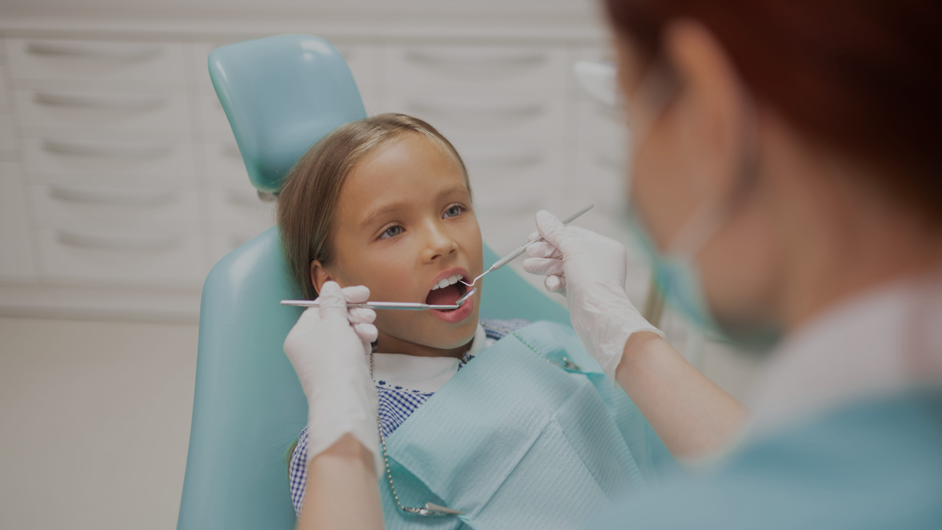 ¿Cuándo llevo a mi hijo al dentista por primera vez?